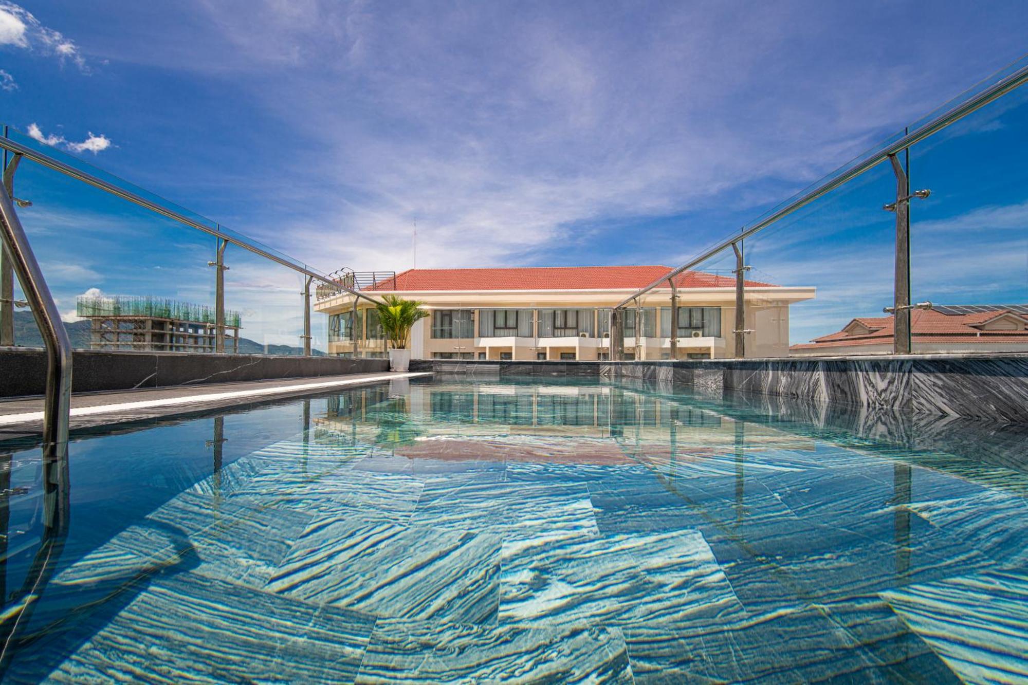 Sea Wind Hotel By Thg Ντα Νανγκ Εξωτερικό φωτογραφία